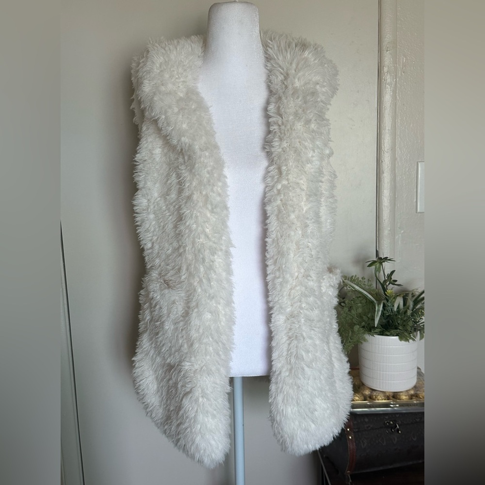 Ashley By 26 International Soft Cream Vest